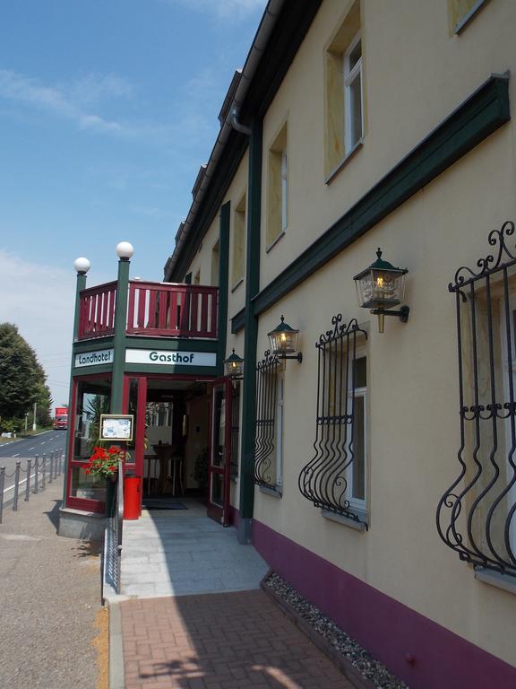 Gasthof Und Landhotel Zur Ausspanne Klipphausen ภายนอก รูปภาพ