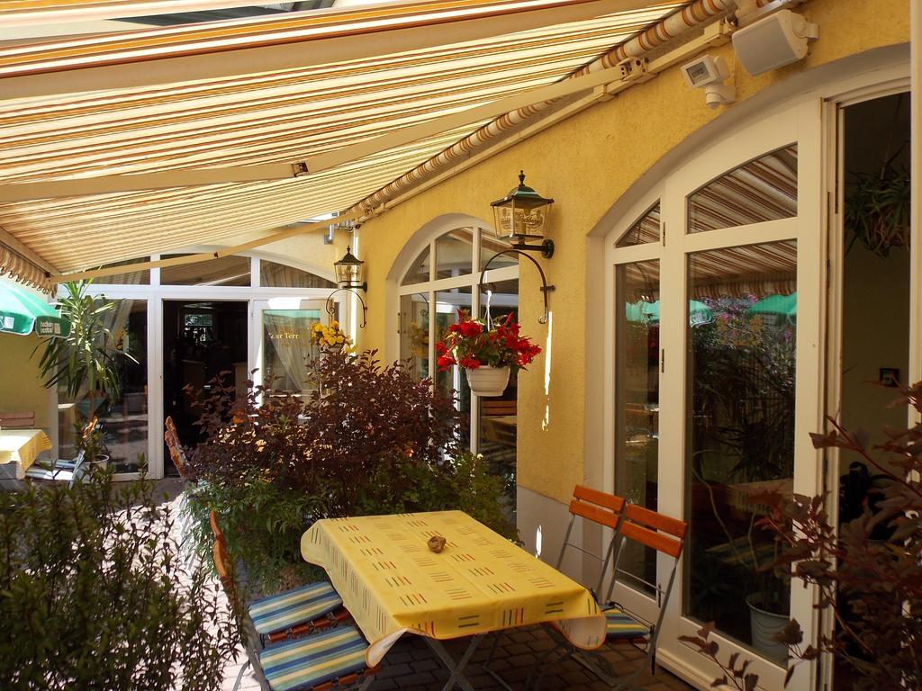 Gasthof Und Landhotel Zur Ausspanne Klipphausen ภายนอก รูปภาพ