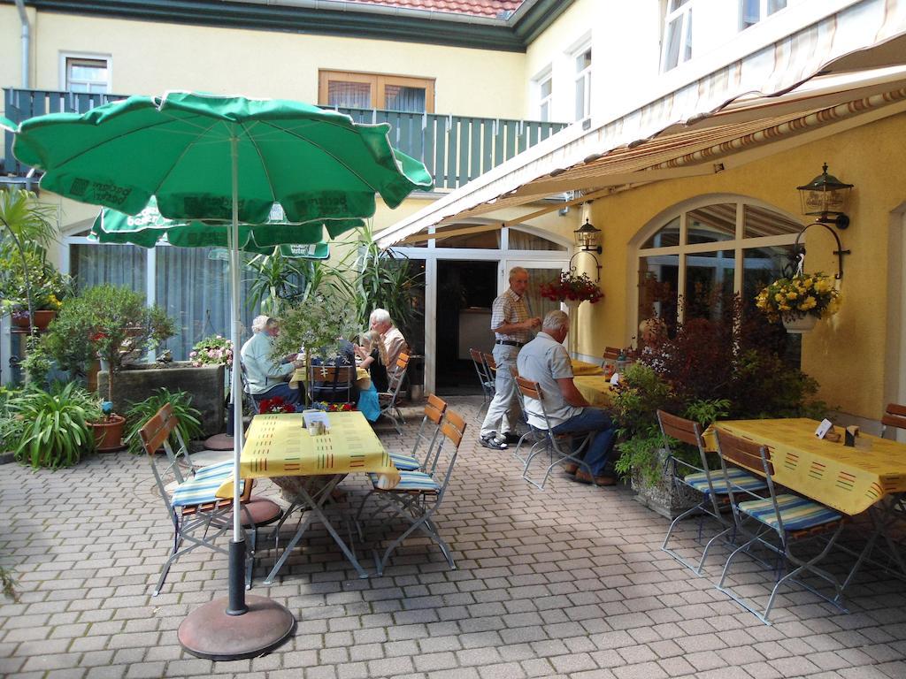 Gasthof Und Landhotel Zur Ausspanne Klipphausen ภายนอก รูปภาพ