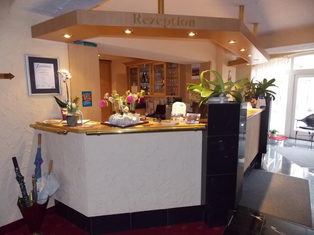 Gasthof Und Landhotel Zur Ausspanne Klipphausen ภายนอก รูปภาพ