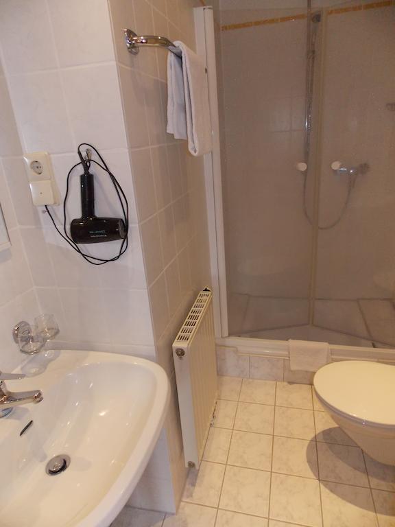 Gasthof Und Landhotel Zur Ausspanne Klipphausen ห้อง รูปภาพ