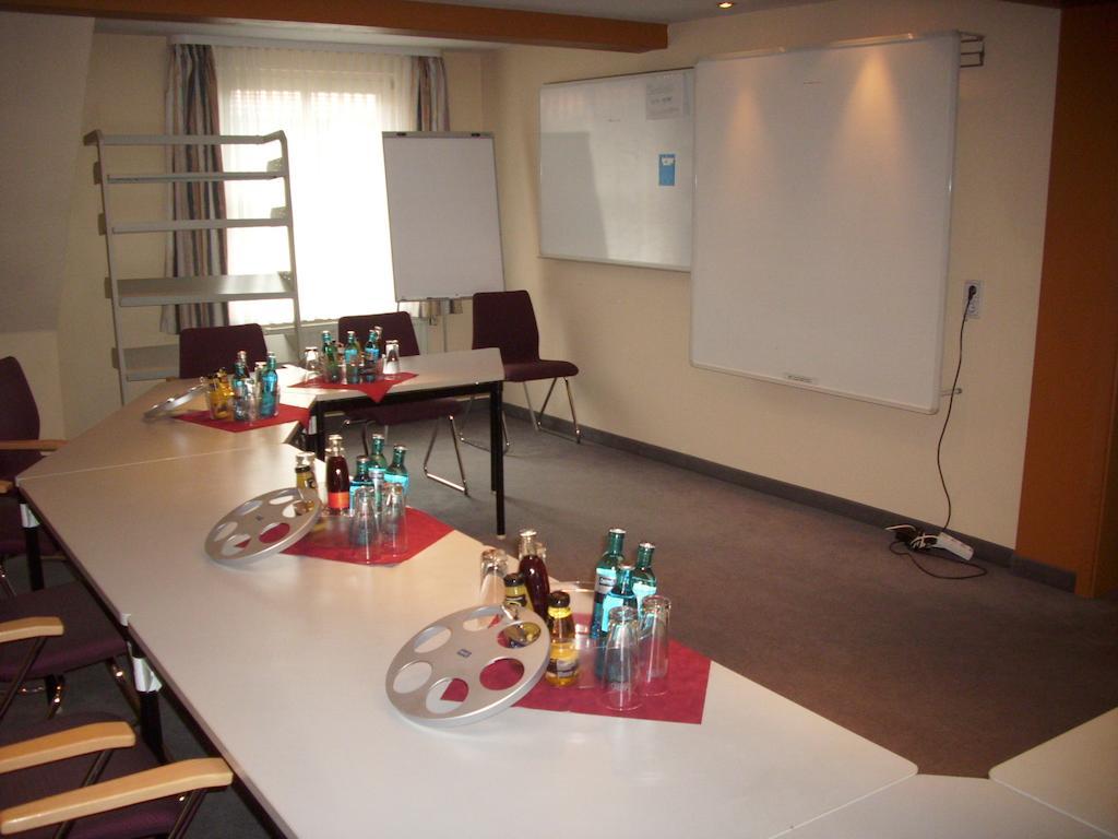 Gasthof Und Landhotel Zur Ausspanne Klipphausen ภายนอก รูปภาพ